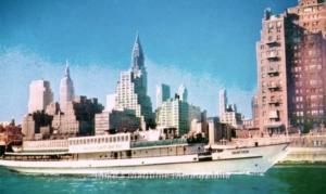 The+Sightseer+around+Manhattan,+depicted+on+a+1951+postcard+emitted+by+the+Circle+Line_